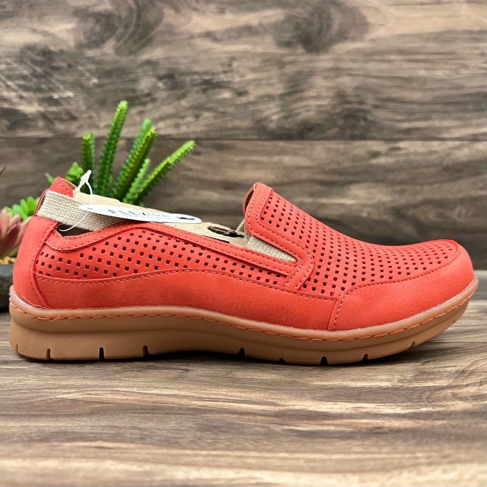 NIB BOC Born Georgia II Perforated Comfort Slip On Loafer Shoes 8M 39 Coral - Picture 6 of 11